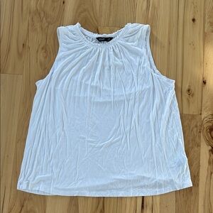 Simply Vera Vera Wang White Tank Top with Ruffle Collar Size XL